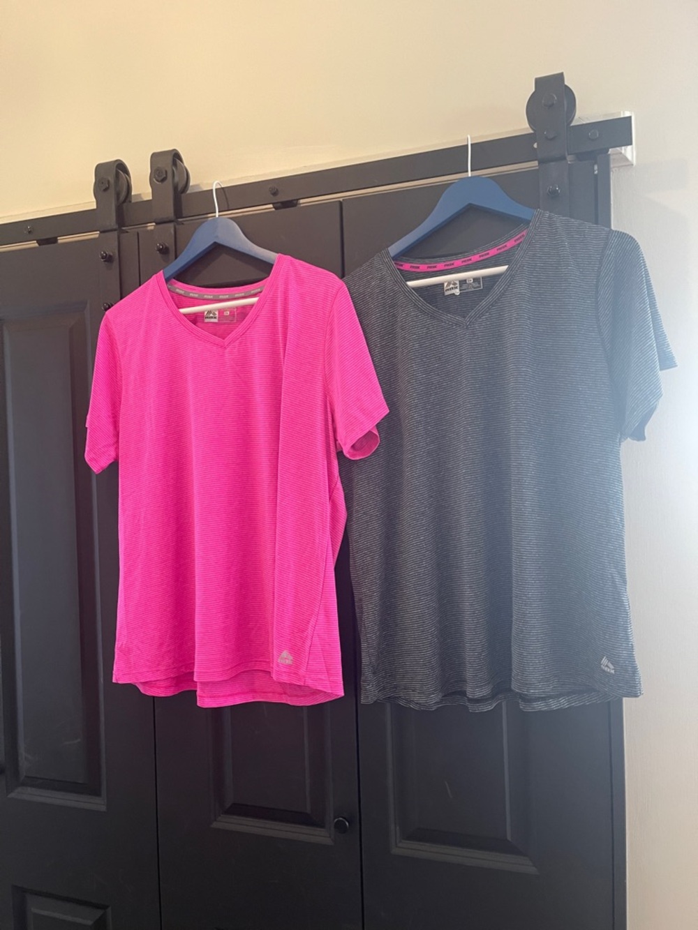 RBX..Short Sleeve V-Neck Tee in Hot Pink & Black